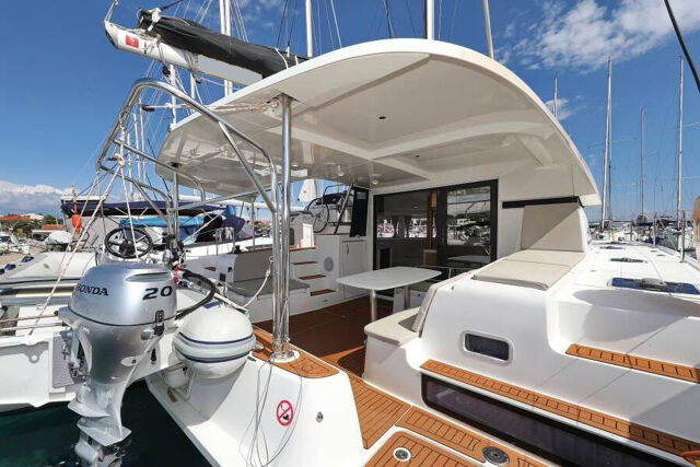 Lagoon 42 - 4 + 2 cab. Bolubo